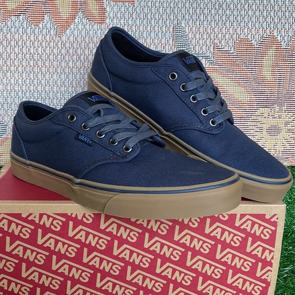 Vans Men’s Atwood
(12 Oz Canvas) Navy/Gum
VN000XB0D8F
Sneakers - Picture 5 of 16
